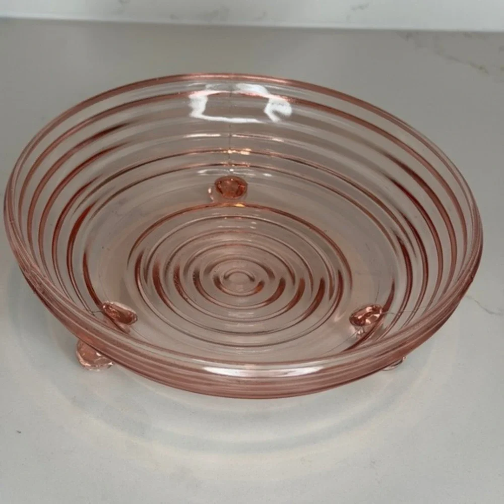 Vintage Anchor Hocking Manhattan Pink 3-Footed Open Candy Dish Ribbed‎ Footed 7